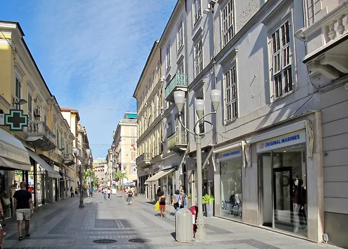 Lejlighed Cavalluccio By Interhome